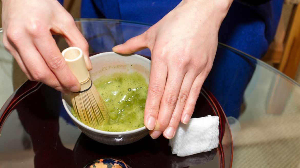 Sztuka matchy: Odkryj tajniki tradycyjnych japońskich rytuałów parzenia herbaty